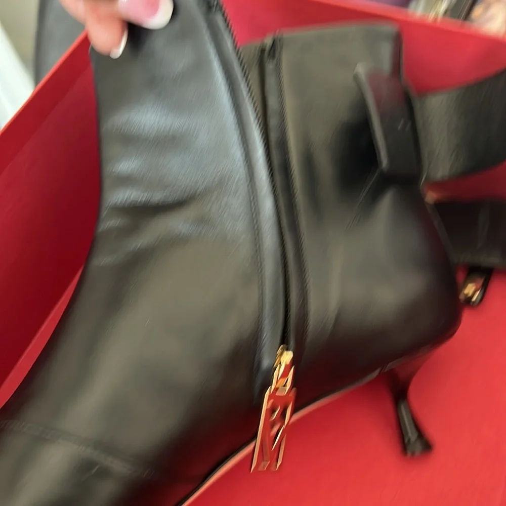 Pointy covered buckle bootie by Roger Vivier of Paris. Worn once. - Picture 9 of 12